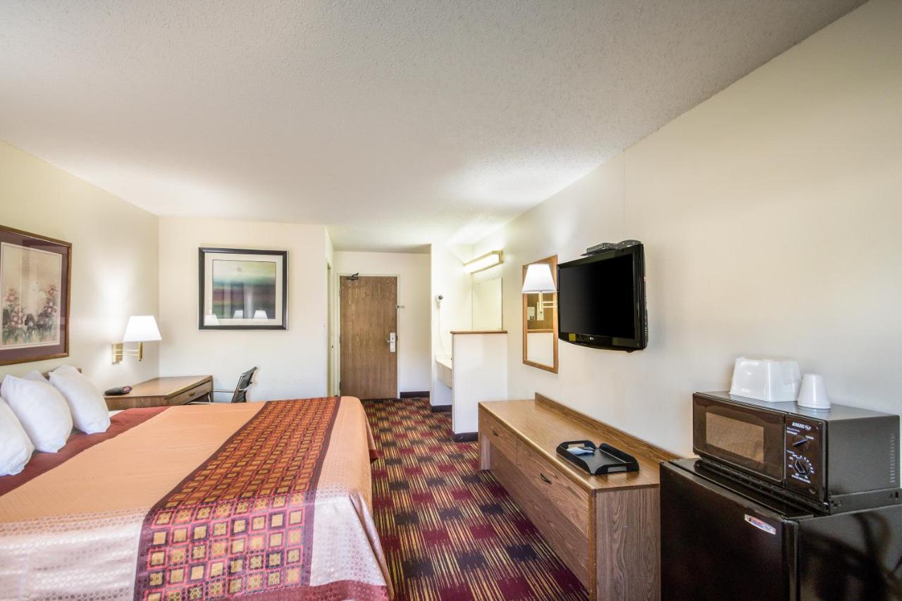 Americas Best Value Inn & Suites Harrisonville Exteriér fotografie