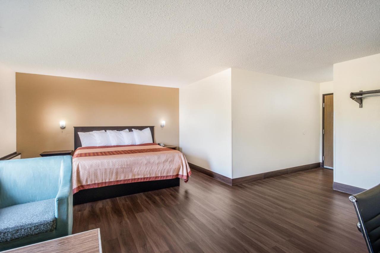 Americas Best Value Inn & Suites Harrisonville Exteriér fotografie